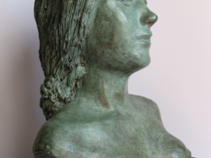 Ilaria - bronzo (altra prospettiva)